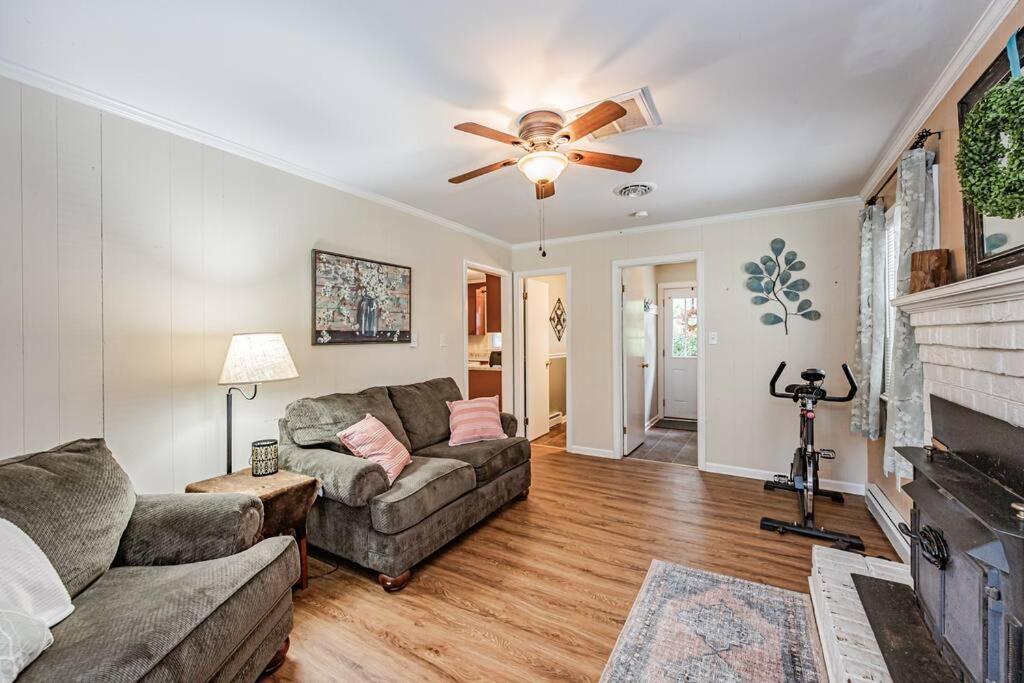 Kelly'S Comfortable Quinton Home Екстериор снимка