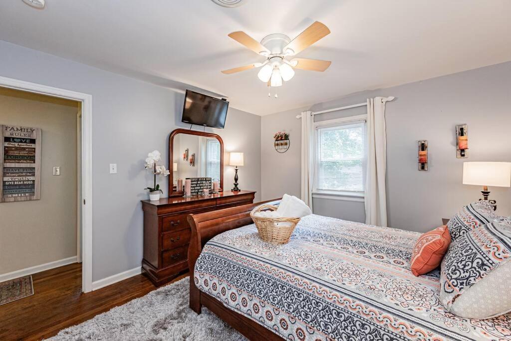 Kelly'S Comfortable Quinton Home Екстериор снимка