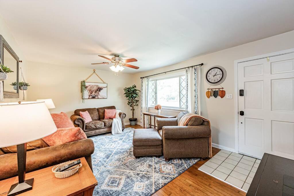 Kelly'S Comfortable Quinton Home Екстериор снимка